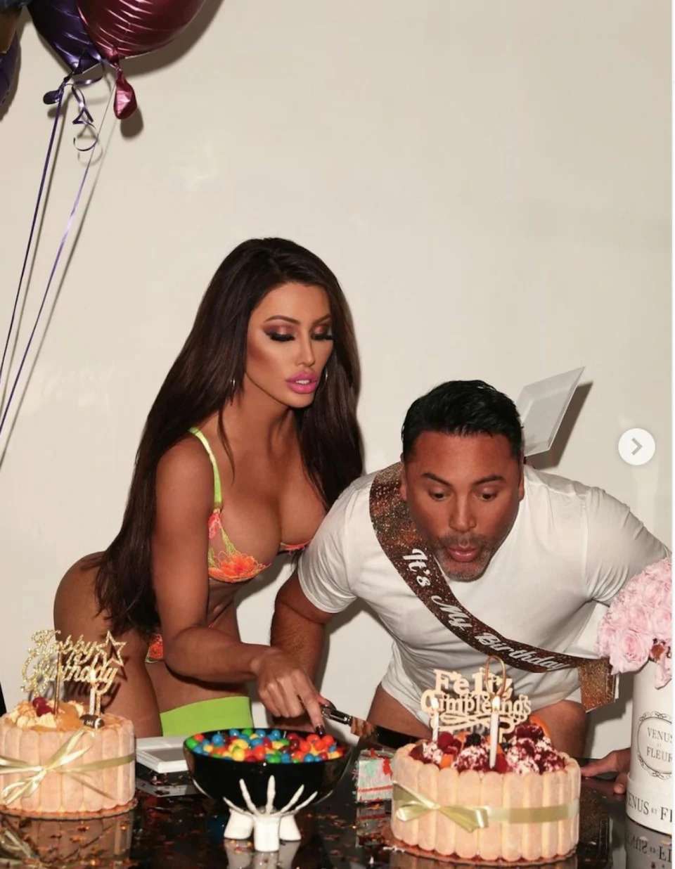 En calzoncillos así celebró óscar de la hoya su cumpleaños