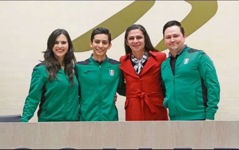 Condicionan la beca de donovan carrillo