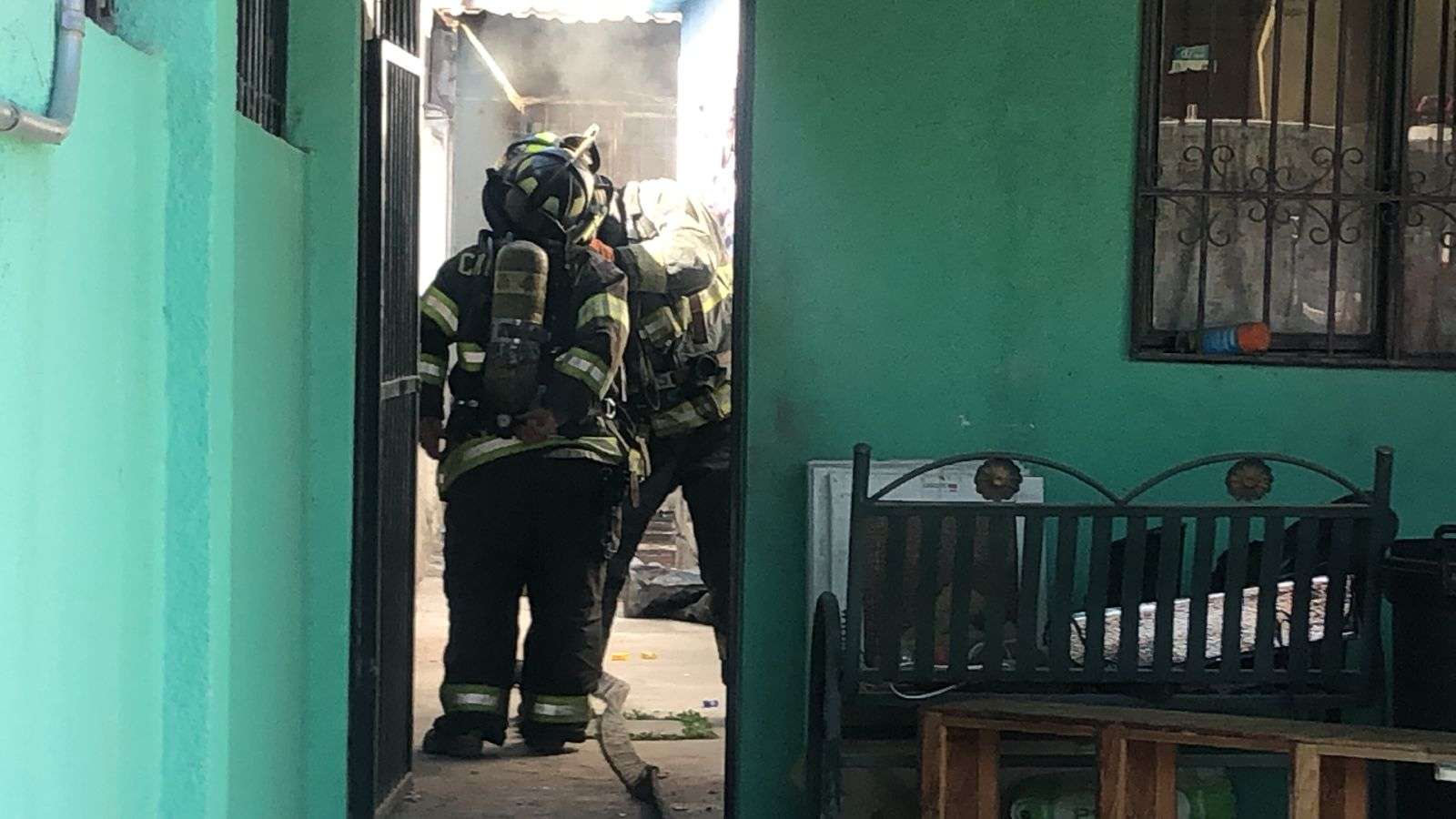 Sofocan bomberos incendio en vivienda de la colonia la cima | La Opción ...