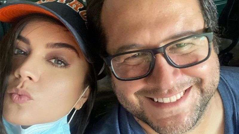 Hijo de amlo exhibe documentos que asegura desmienten campaña por casona de houston