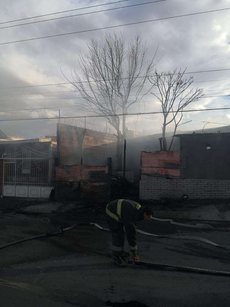 Incendio consume casa en su totalidad | La Opción de Chihuahua