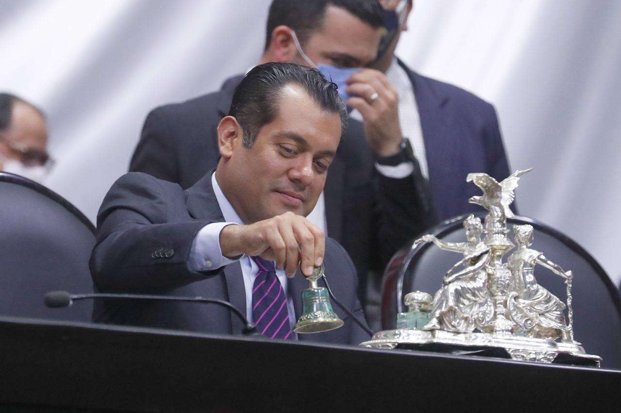 Presentan diputados y diputadas 17 iniciativas