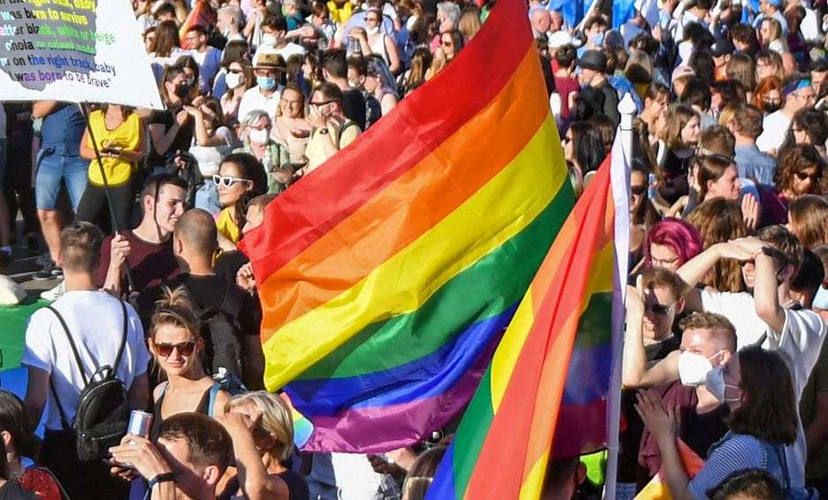 Prohíben banderas lgbt durante mundial de qatar