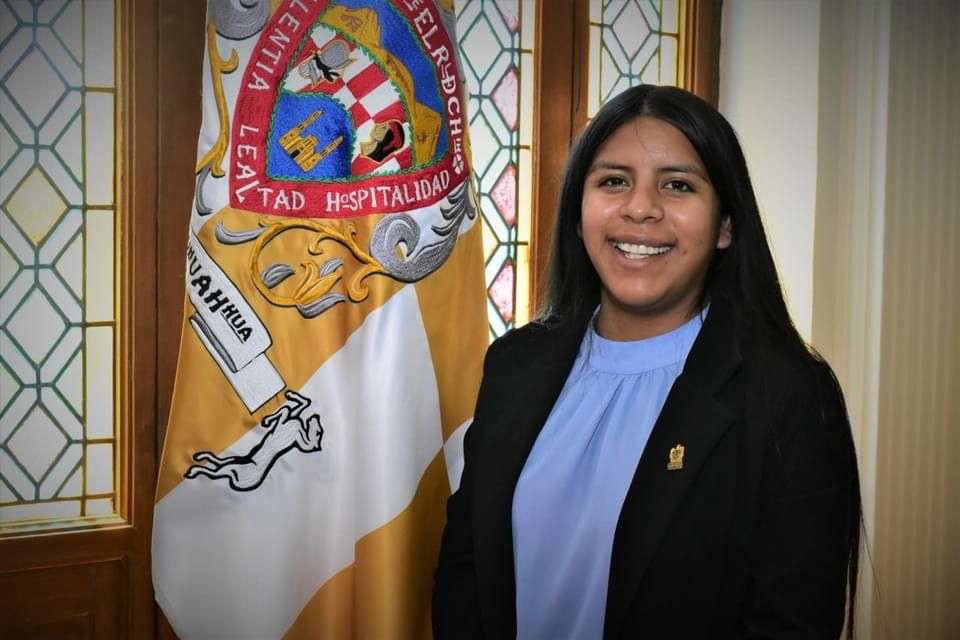 Ropa Raramuri Invita regidora rarámuri a vestir ropa indígena los viernes | La Opción ...