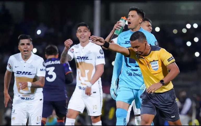Deja pumas ir la ventaja en la final de concachampions
