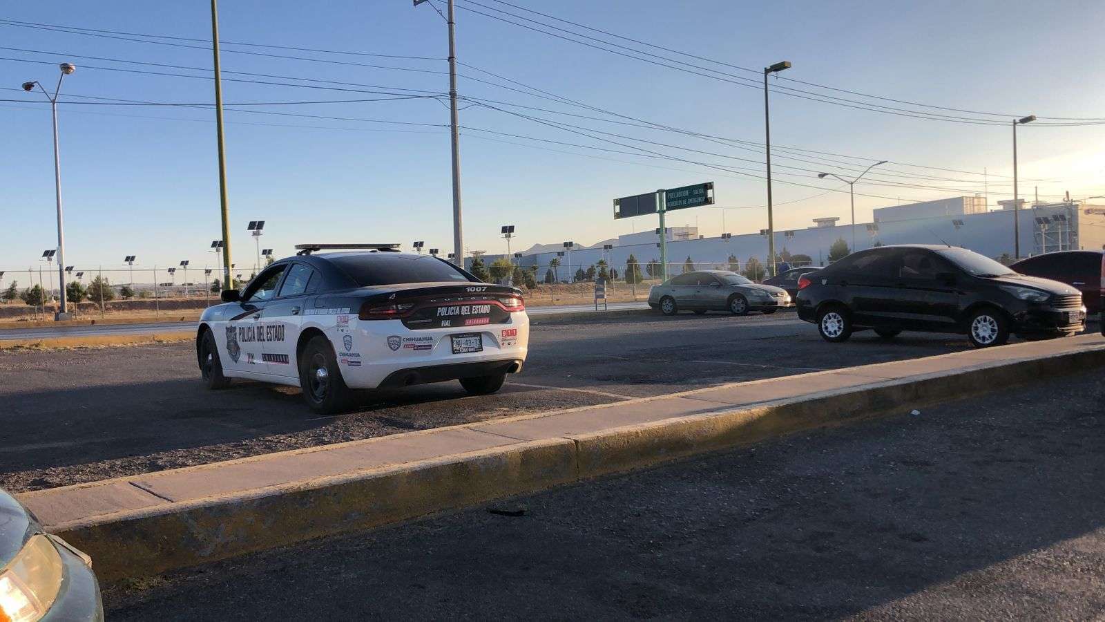 Al mp policías que llevaban a detenido que se arrojó de patrulla