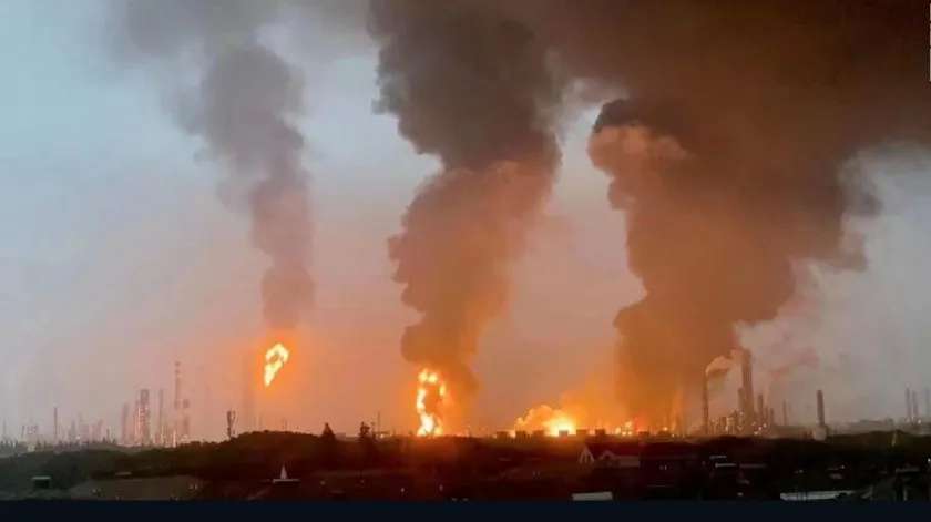 Deja al menos un muerto explosión en planta petroquímica en shanghai