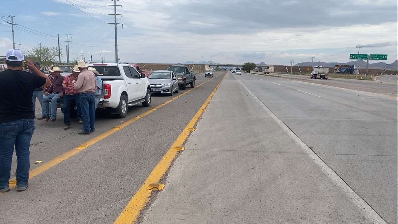 Liberan ejidatarios carretera chihuahua-aldama