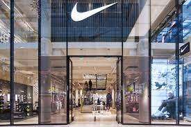 Nike abandona rusia; no reabrirá sus tiendas