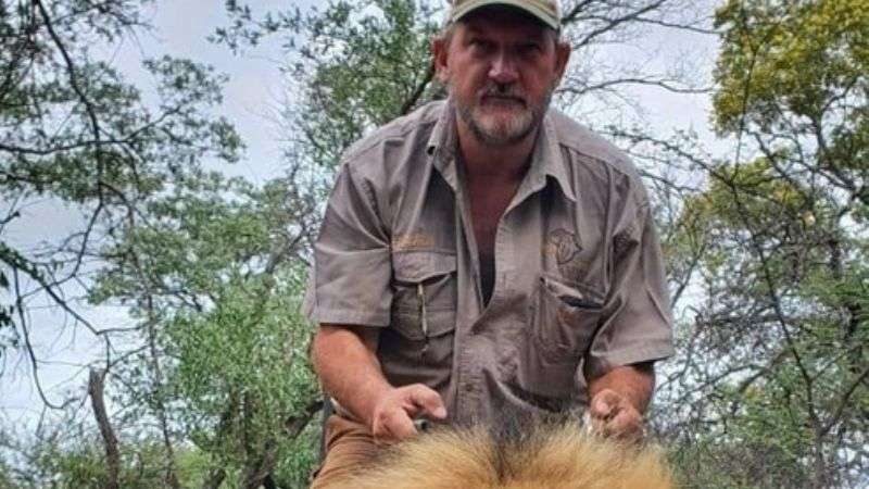 Asesinan a cazador en sudáfrica
