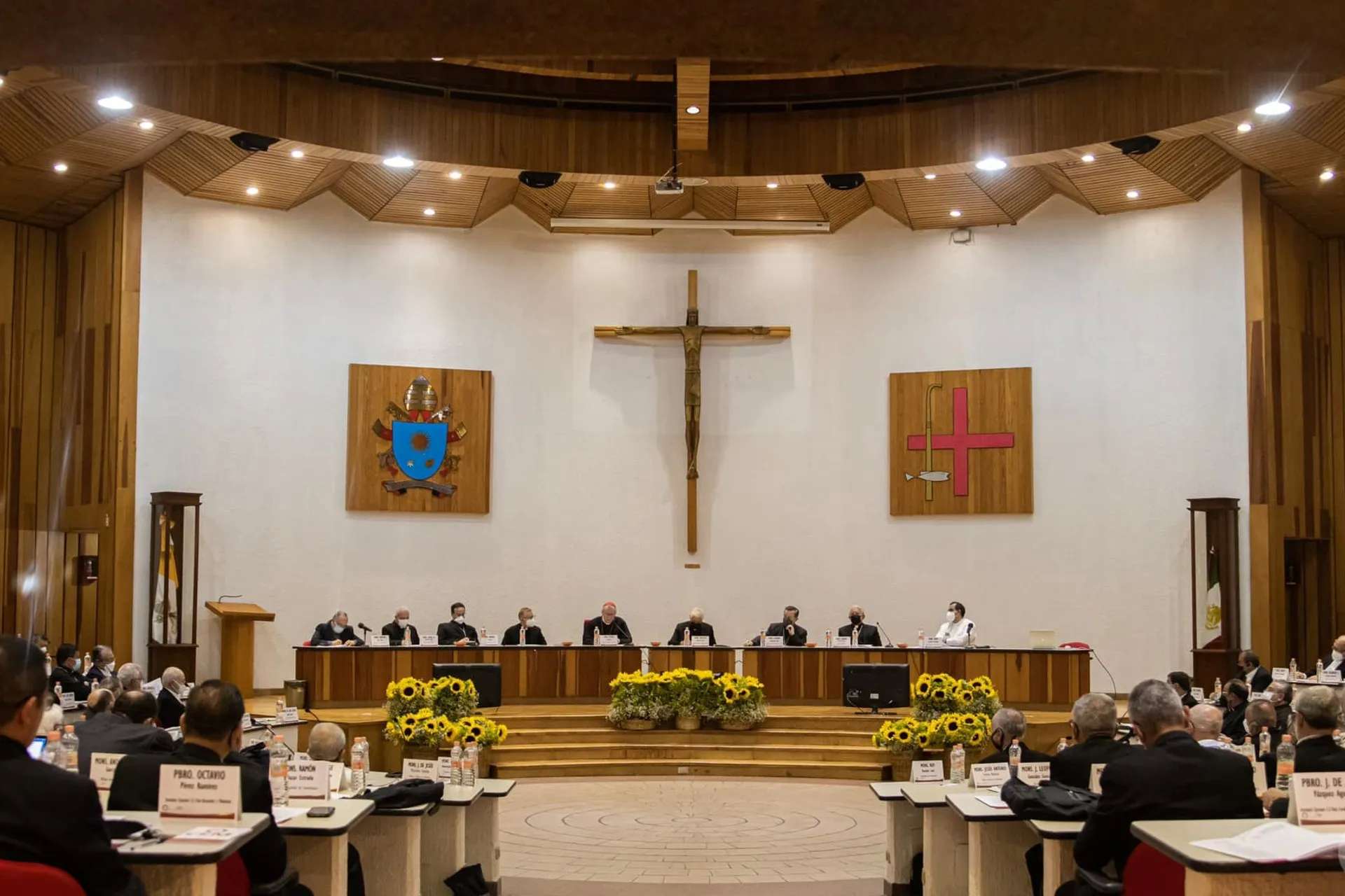 Jamás nos hemos callado, no somos hipócritas: iglesia mexicana responde a amlo