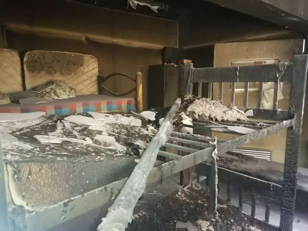 Se incendia cuarto de médicos en el hospital regional
