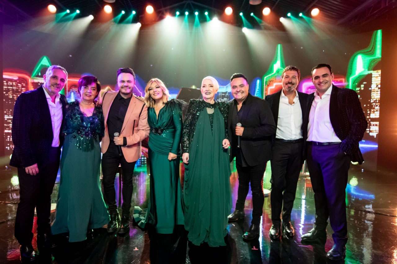 Llega el vendedor de mocedades y río roma con todo su esplendor