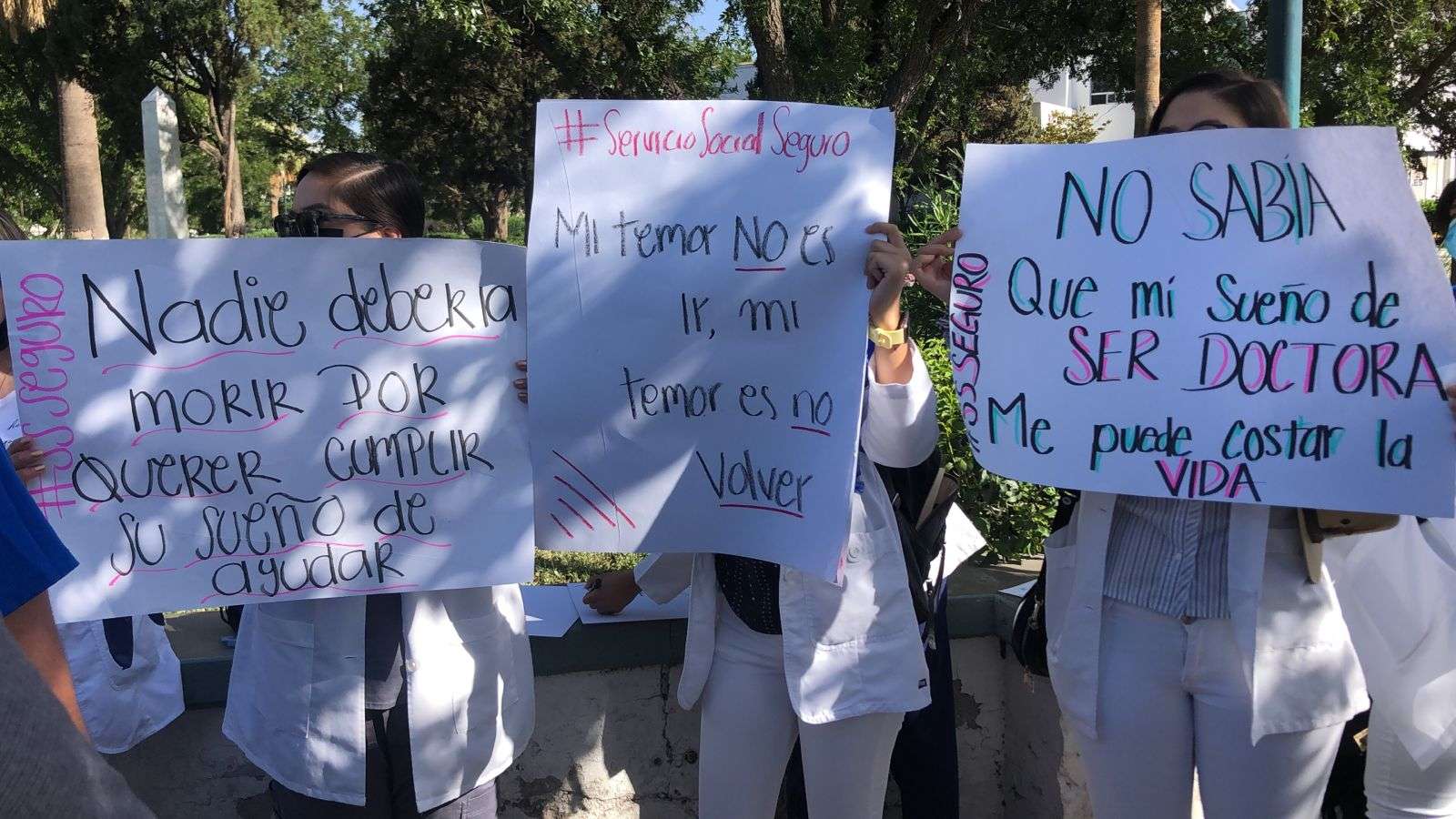Servicio social es obsoleto no sale ni para la gasolina: pasantes de medicina