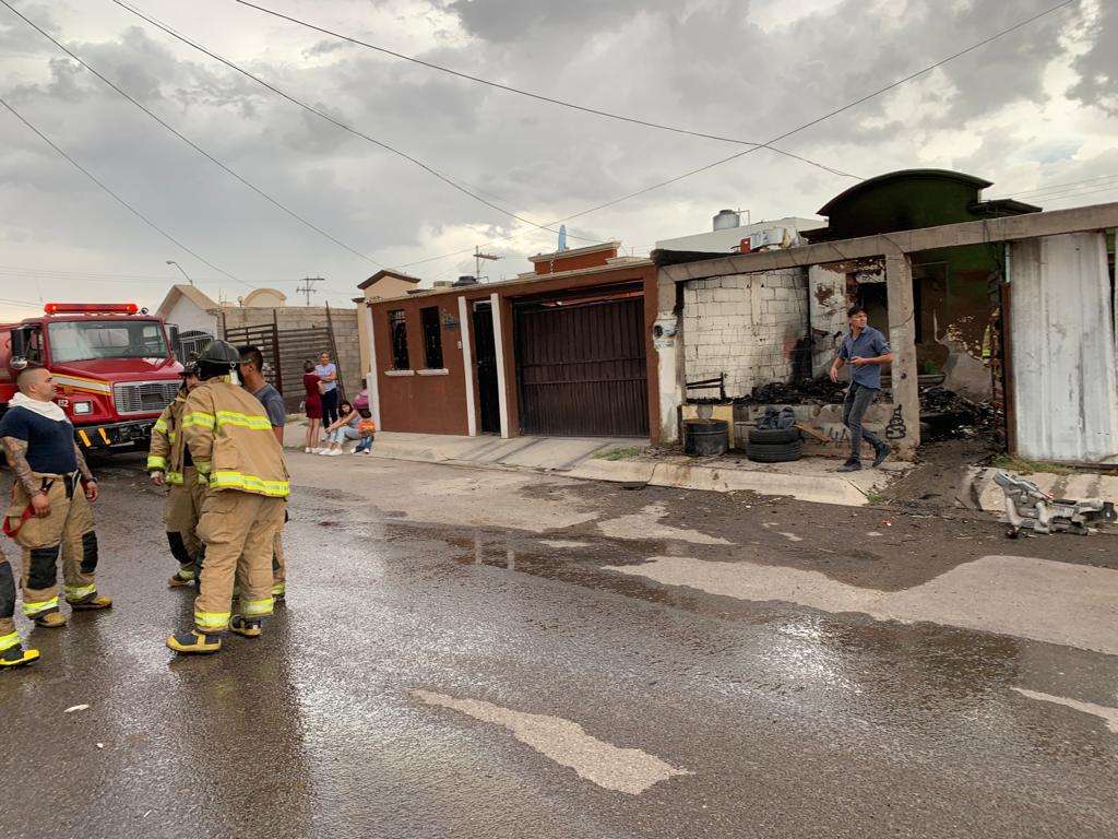 Consume incendio basura y muebles en una vivienda | La Opción de Chihuahua