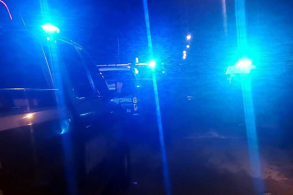 Lo ejecutan frente a su esposa en urbi; ella queda herida