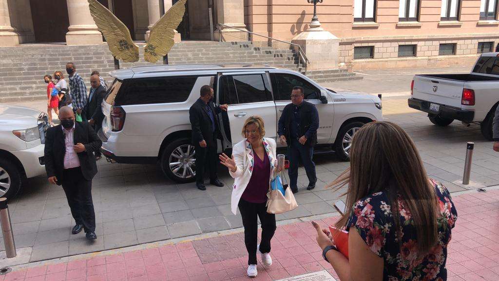 Qué flojera, dice maru sobre frente de corral