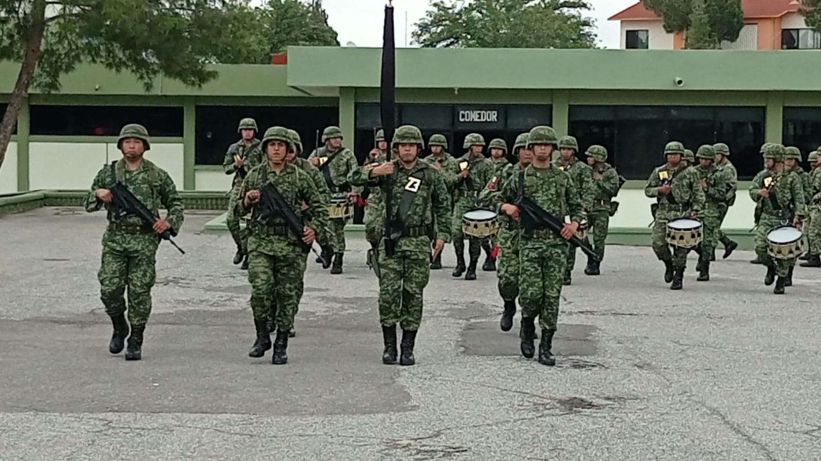 Realiza 23 BI prácticas para el desfile | La Opción de Chihuahua