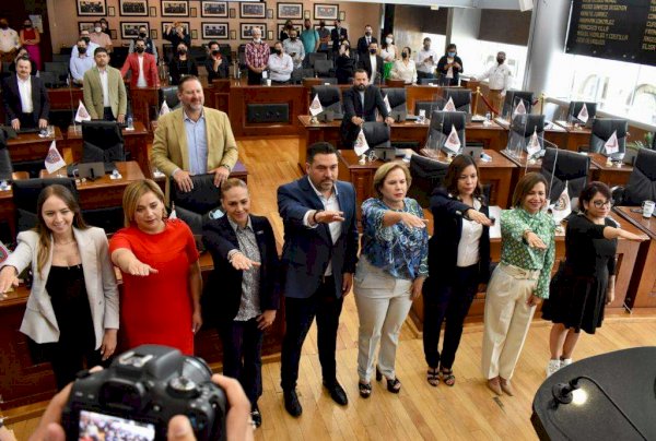 Toma protesta mesa directiva en el Congreso de Estado | La Opción de ...