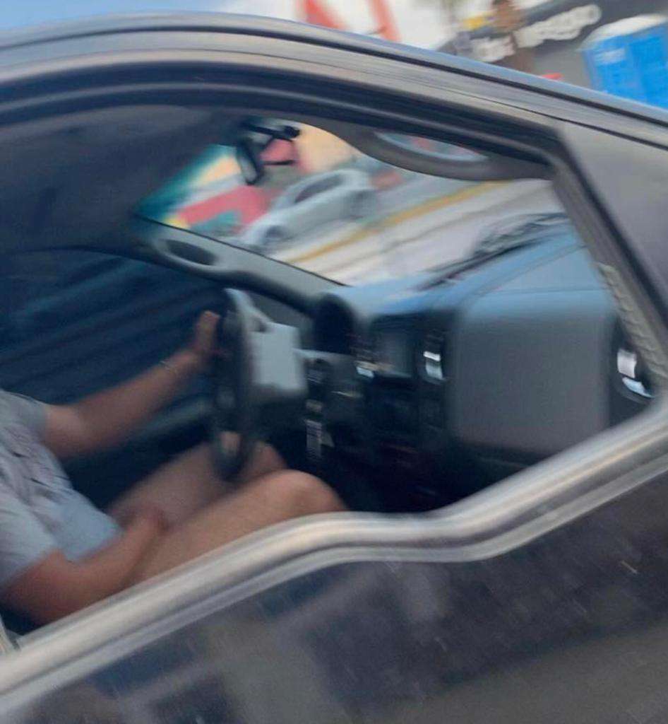 Denuncian en redes sociales a un tipo exhibicionista a bordo de pick up |  La Opción de Chihuahua