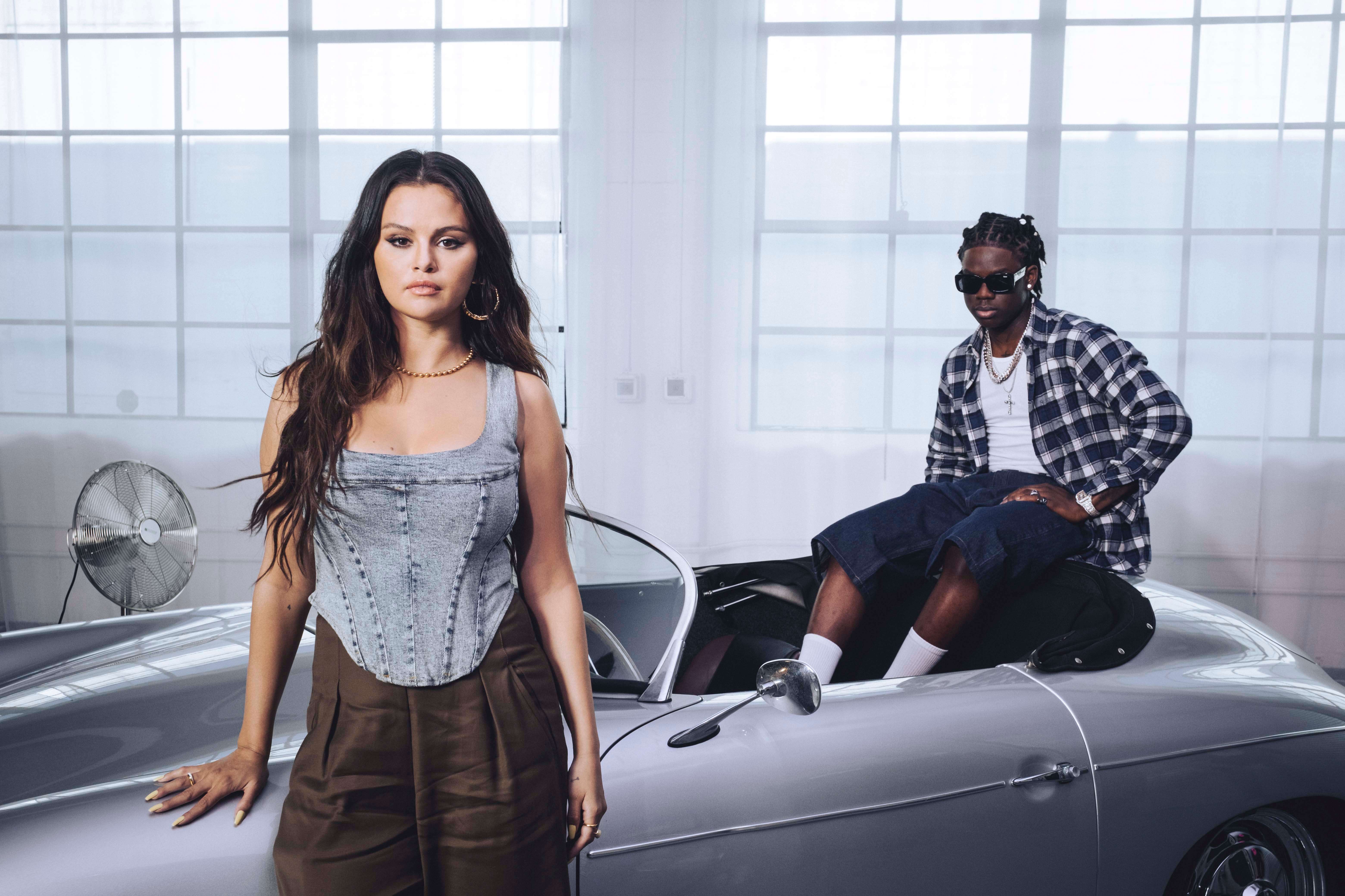 Estrenan selena gómez y rema nueva versión de calm down