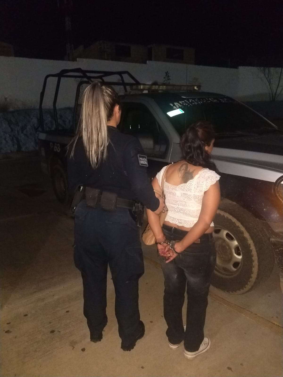Arrestan a mujer por robo en tienda departamental de la Niños Héroes