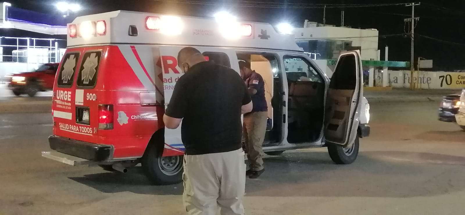 Cae motociclista en bache y se lesiona en la Hermanos Escobar | La ...