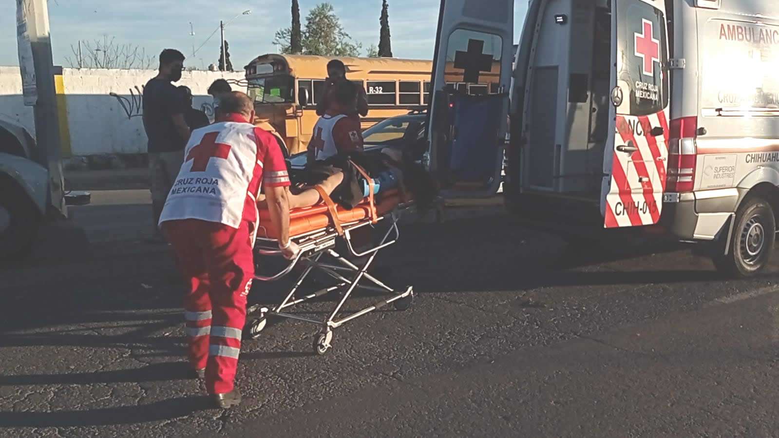 Se queda dormido al volante y choca su bochito | La Opción de Chihuahua