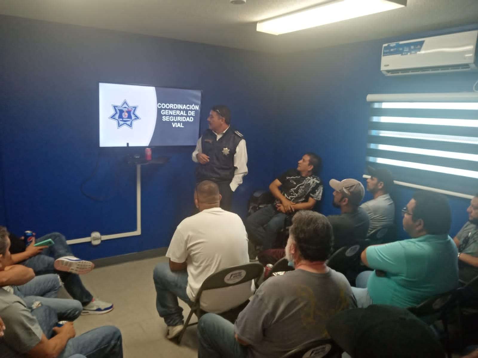 Capacitan en manejo defensivo a operadores de transporte de carga | La ...