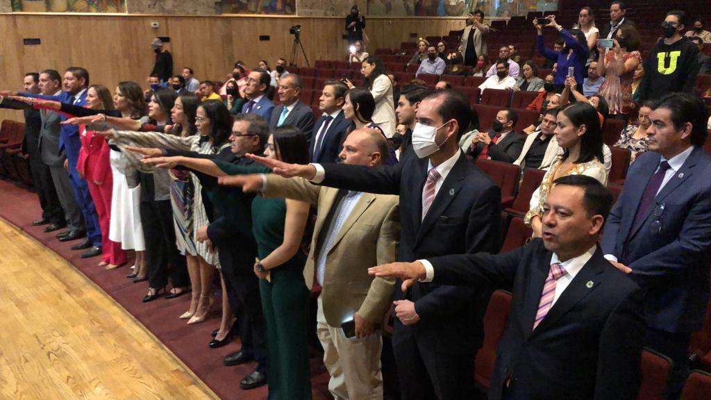 Toma protesta rector interino al gabinete de la Uach | La Opción de ...