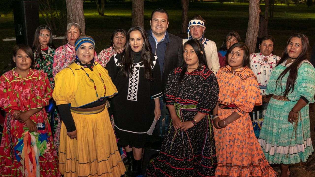 Ropa Raramuri Realizan pasarela de línea de ropa artesanal rarámuri | La Opción de ...