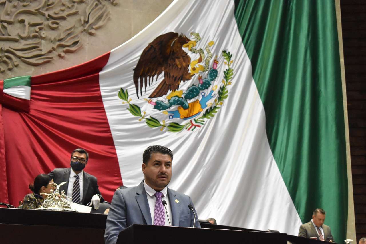 Buscan prohibir bebidas azucaradas para menores de edad 
