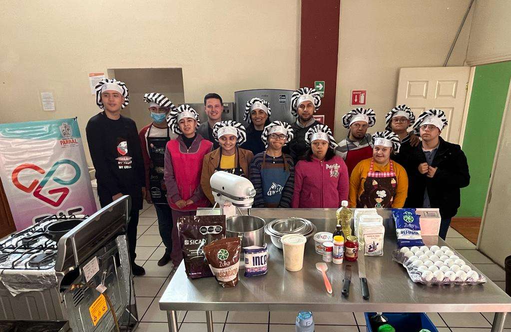 Inauguran curso de panadería y repostería para adolescentes con Síndrome de Down