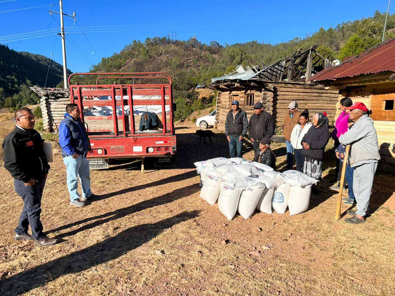 Suman 2 mil 500 familias de la Sierra beneficiadas con apoyos ...