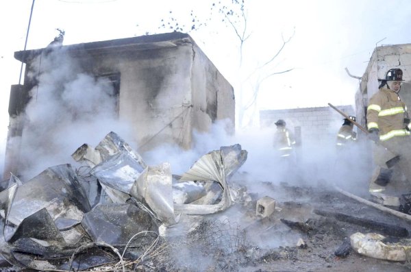 Arrasa incendio con dos viviendas en la colonia El Porvenir | La Opción ...