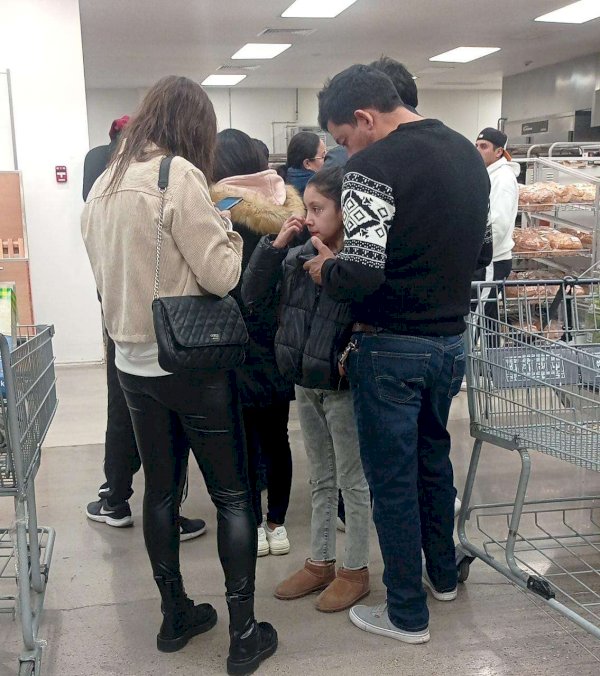 Abarrotan chihuahuenses Costco y Sam's en busca de panecitos La