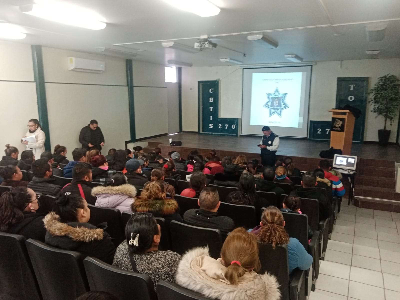 Concientiza Vialidad a papás del CBTIS 270 sobre importancia de brigada escolar