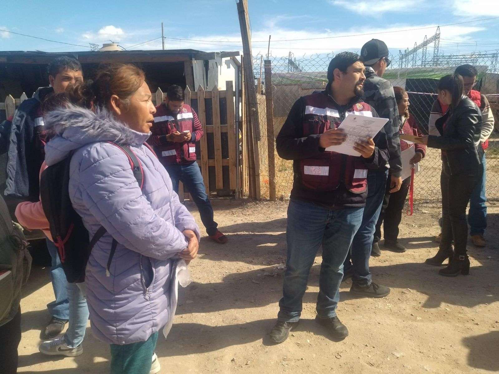 Entregan 30 calentones a habitantes de la Ampliación Juanita Luna