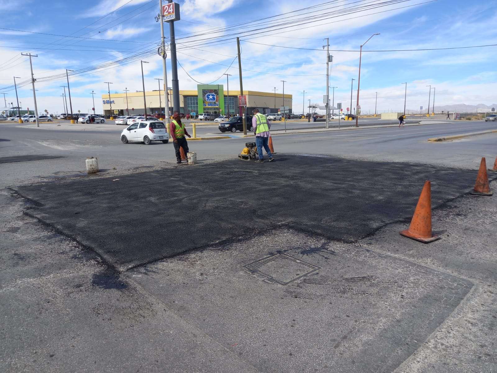 Mejora Obras Públicas la calle Monte Blanco para la Cruzada de Seguridad y Paz