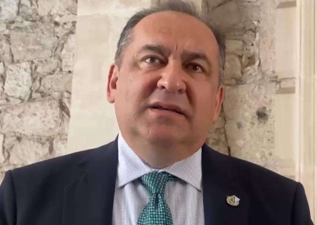 Mantiene rector de la Uach postura de la calificación mínima en siete