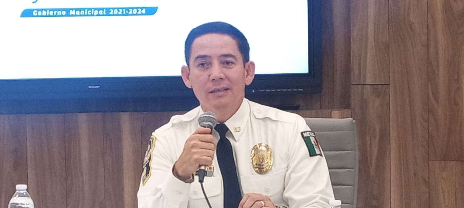 [¿Qué el jefe Salas se quedó paralizado en una balacera?]