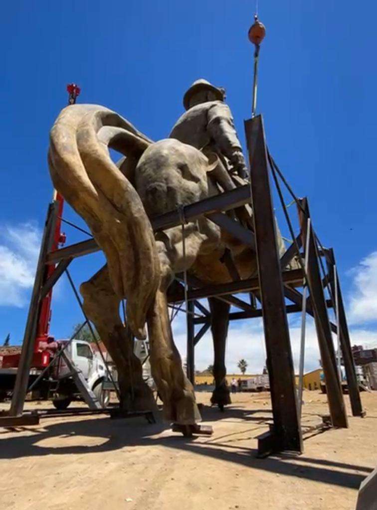 Reubican estatua de Pancho Villa en el Pabellón Revolucionario