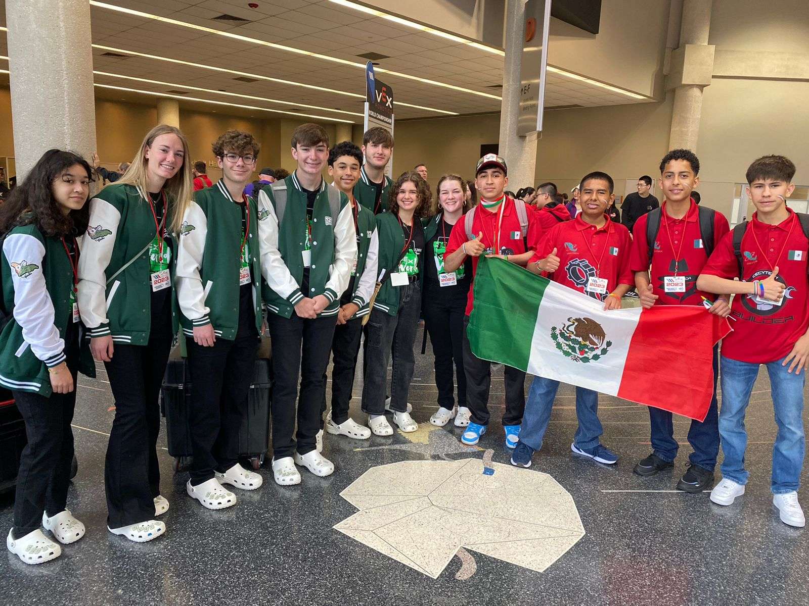 Representan estudiantes del CECyTECH a México en campeonato de robótica ...