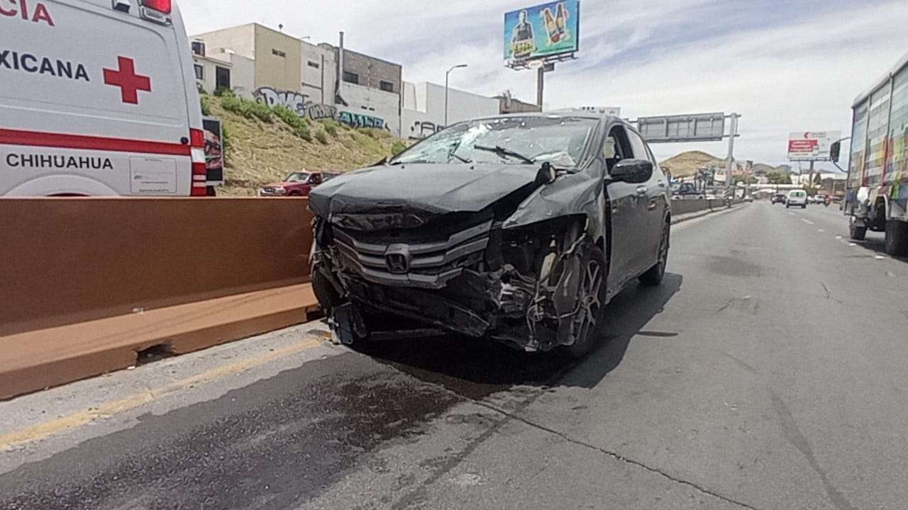 Deja otro accidente en la curva de los choques daños materiales La