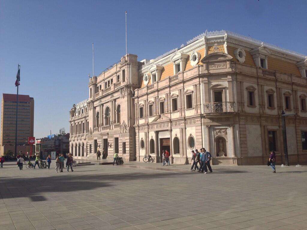 Se reúnen Santiago Creel y Marco Bonilla en Presidencia