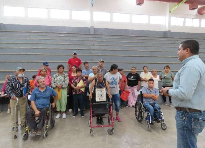 Apoyan a 138 personas con becas de discapacidad en la zona rural