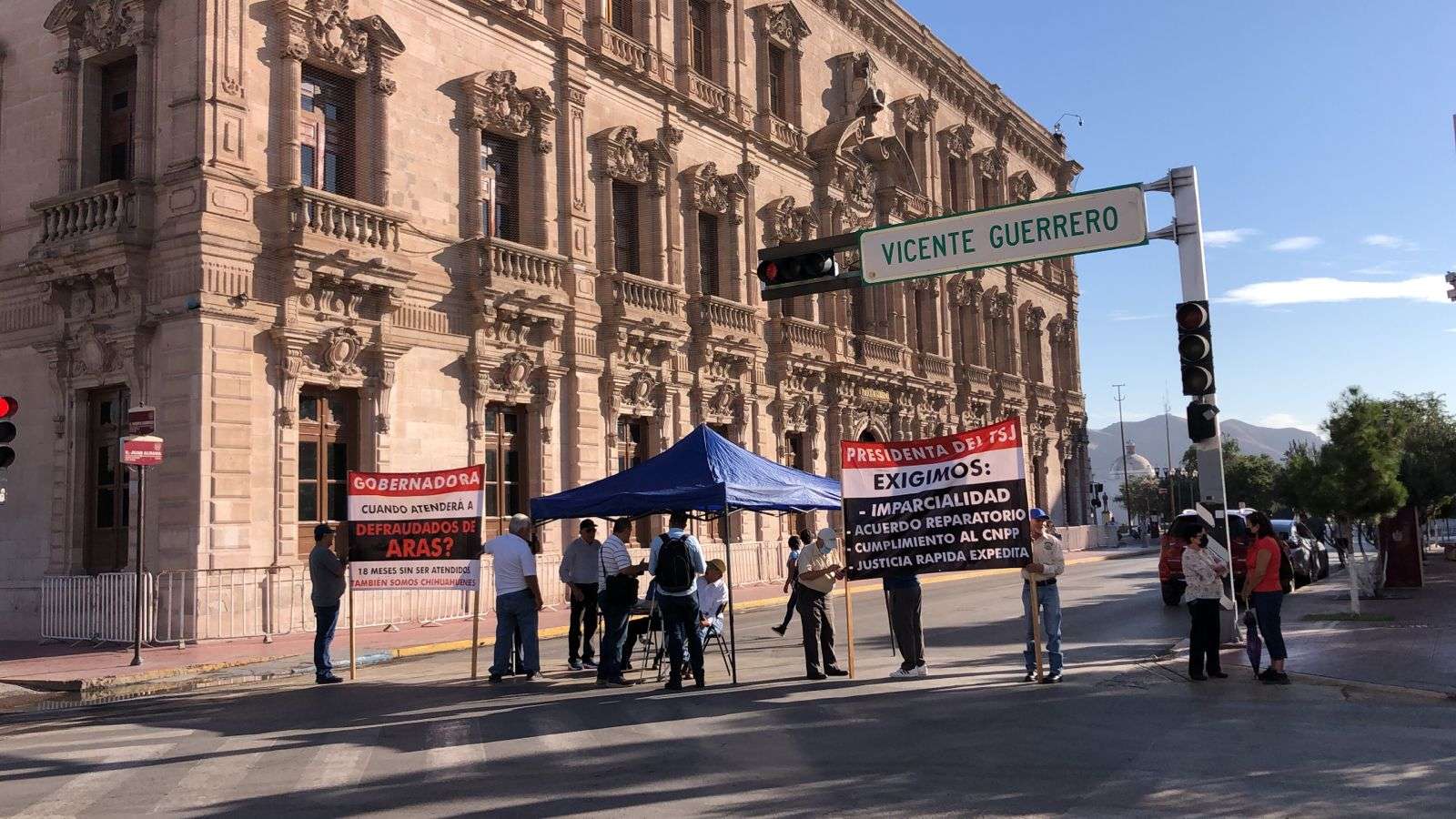 Cierran calles del centro afectados por Aras Business Group | La Opción ...