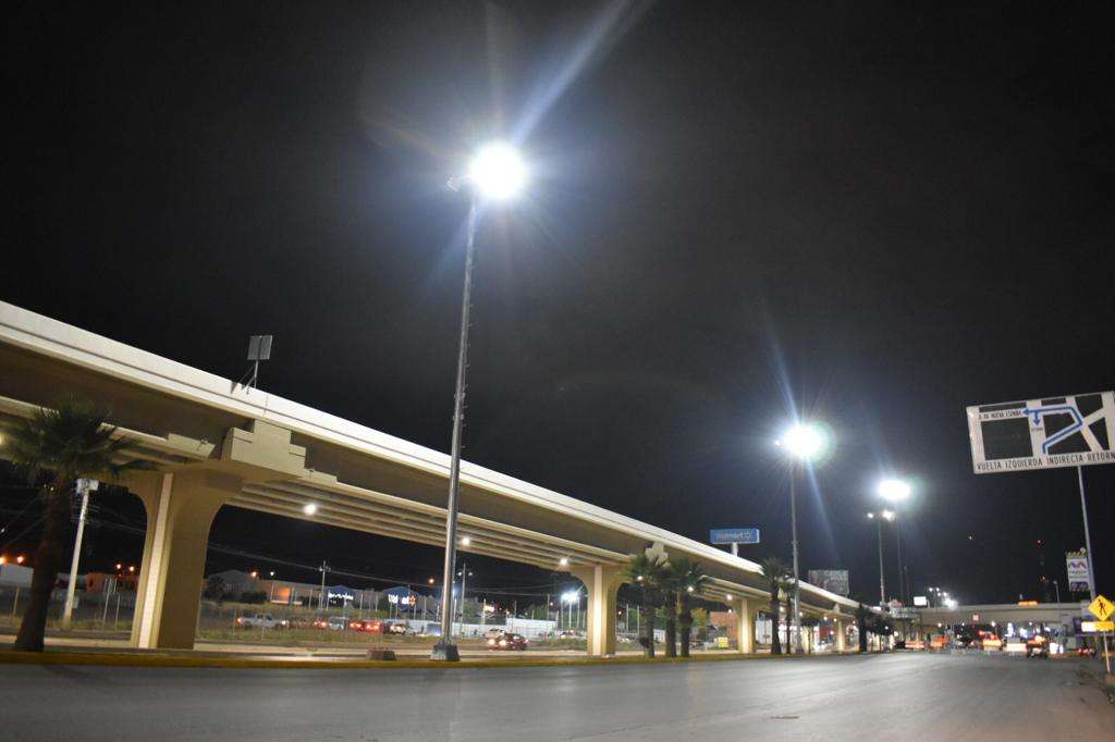 Iluminan lámparas led todo el boulevard Fuentes Mares La Opción de