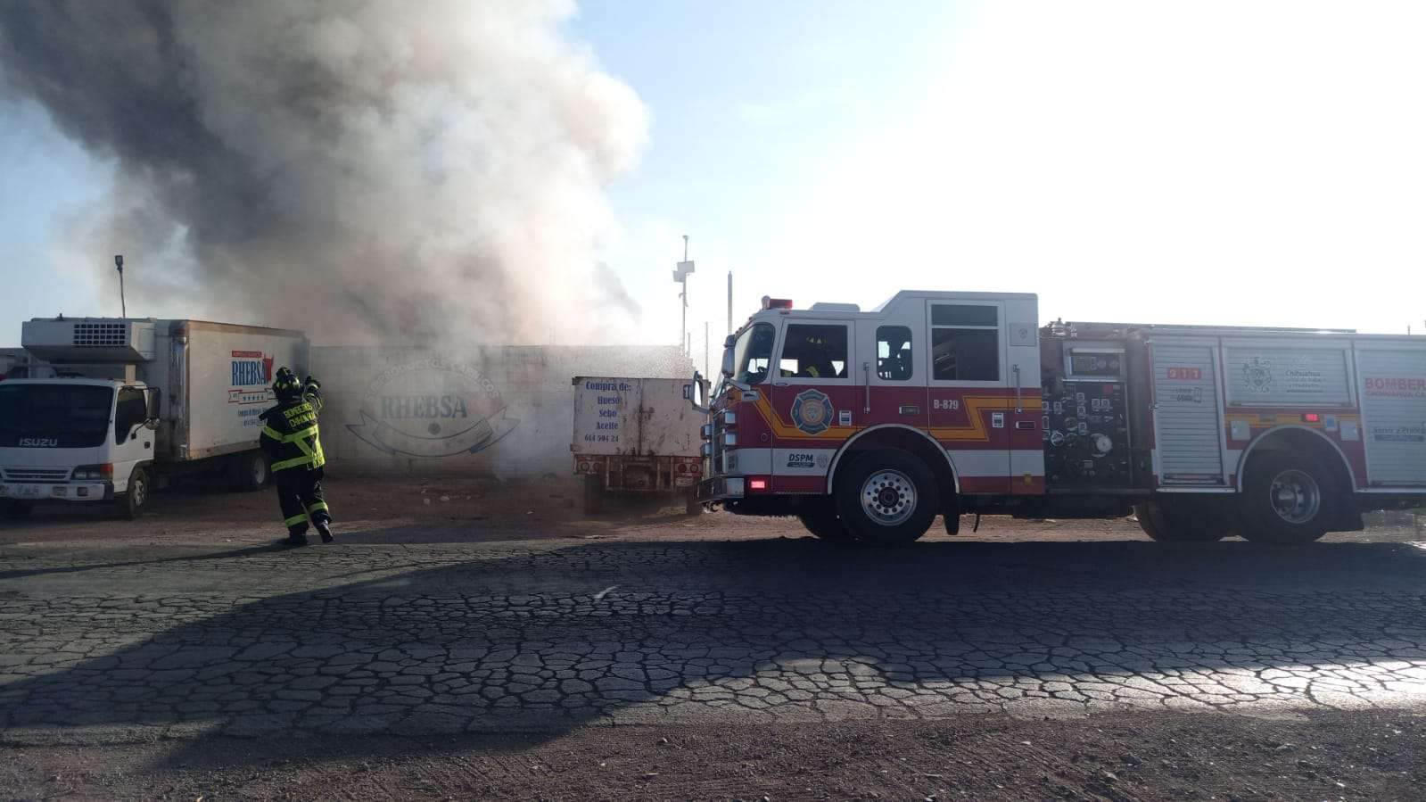 Consume incendio fabrica Rhebsa en colonia Valles de Chihuahua | La ...