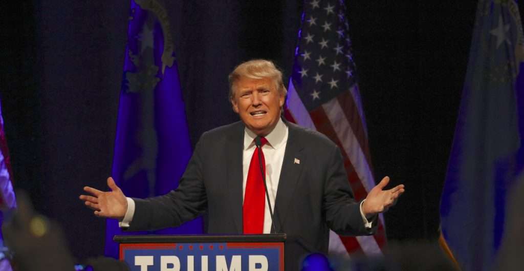 Compara Trump a GN de México con Pancho Villa